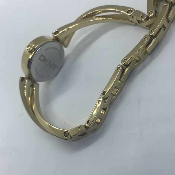 New Elegance DKNY Gold watch with gold bracelet - Picture 9 of 10